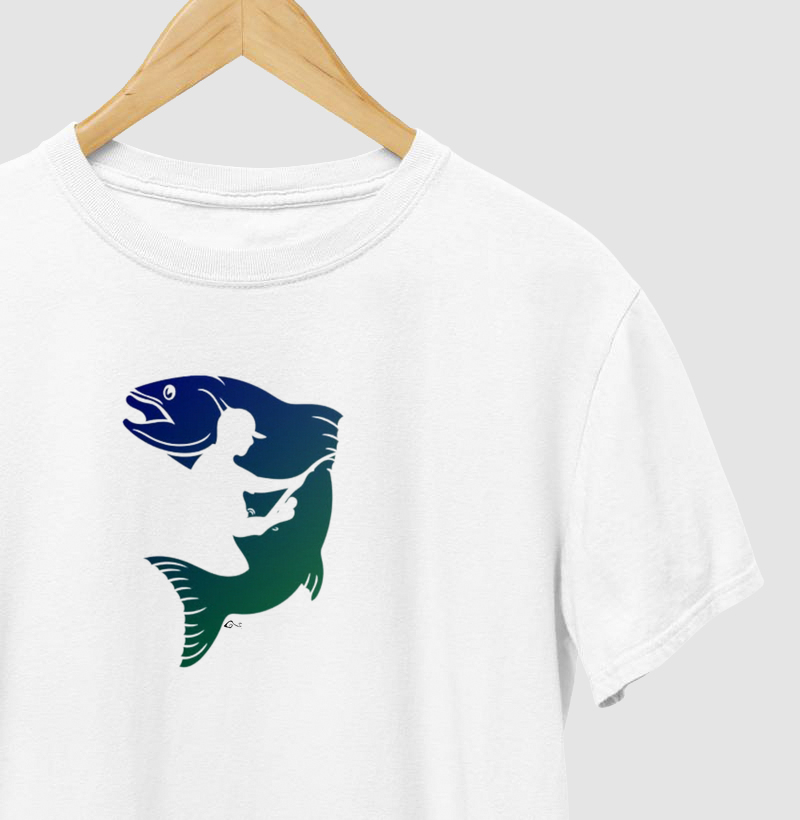 Pescador Esportivo na Fisgada Azul