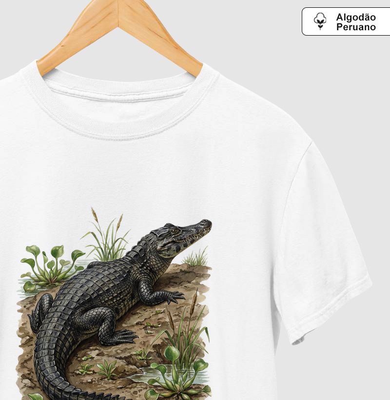 Camiseta Premium Jacaré-do-Pantanal | Coleção Aquarela Nativa