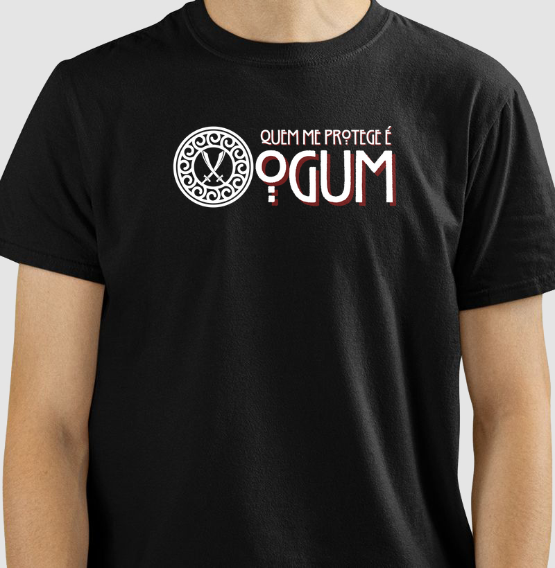 Camiseta Quem me Protege é Ogum Sombreada Preta Masc.