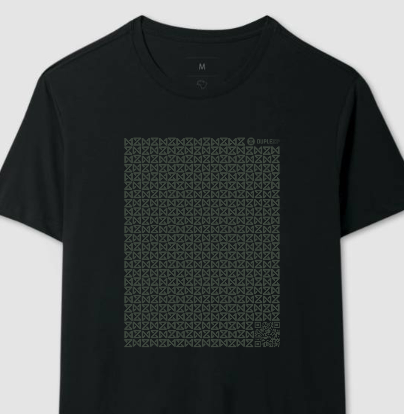 Camiseta Preta “Full Pattern Signature” [DXP ORIGINALS]