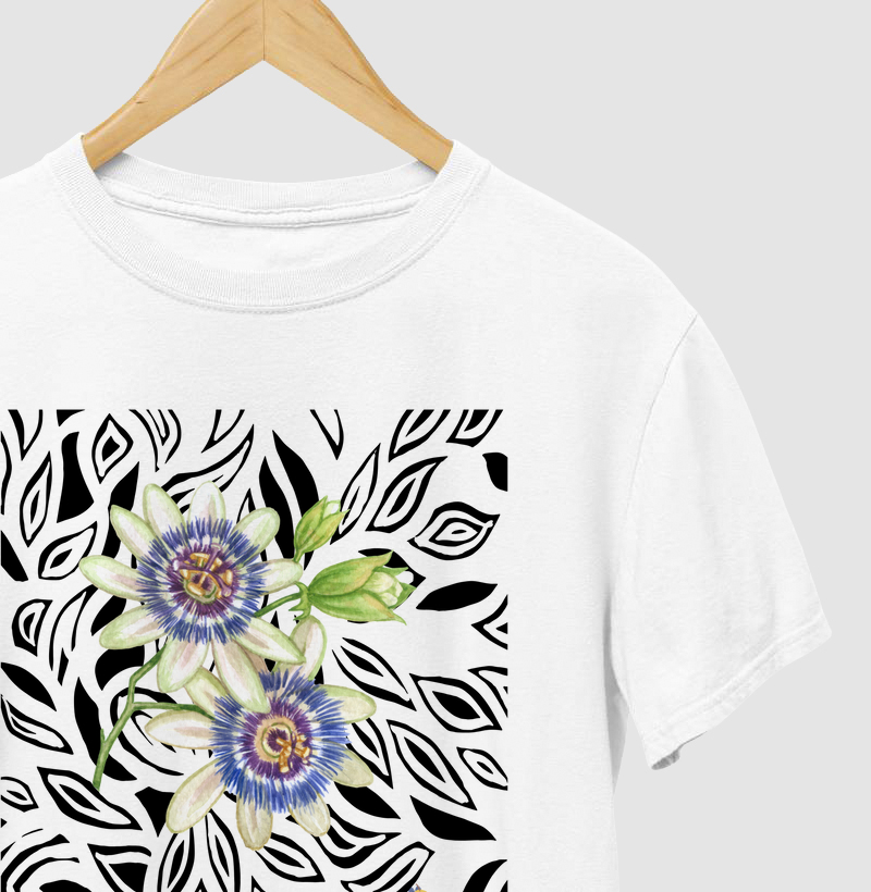 T-shirt flor de maracujá