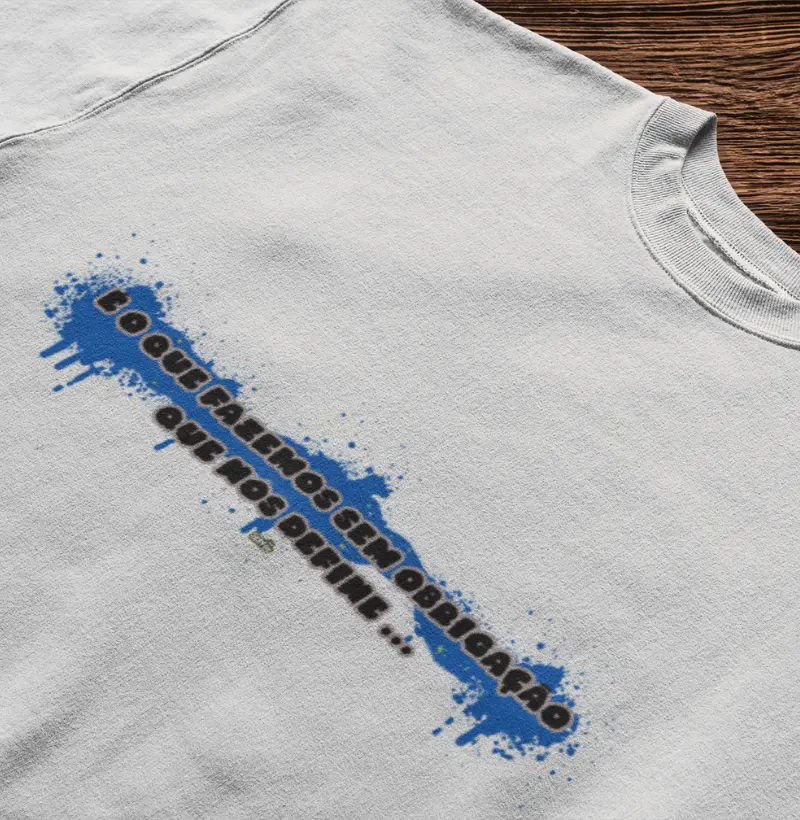 É o Que Fazemos Sem Obrigação Que Nos Define