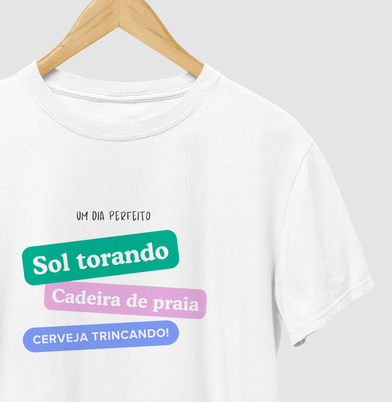 Um dia perfeito: Sol torando, cadeira de praia e uma cerveja trincando!
