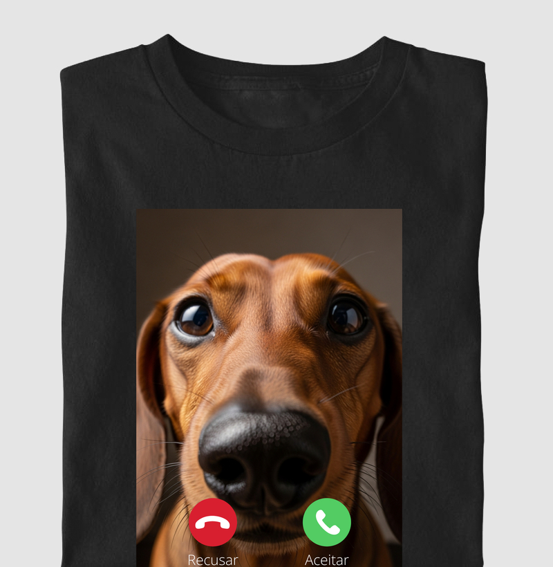 Ligação Urgente: Seu Dachshund Está Chamando!