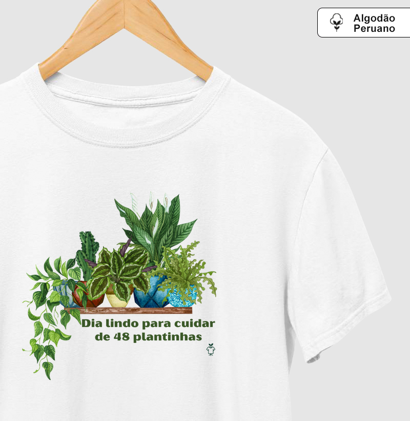 Dia lindo para cuidar de 48 plantinhas