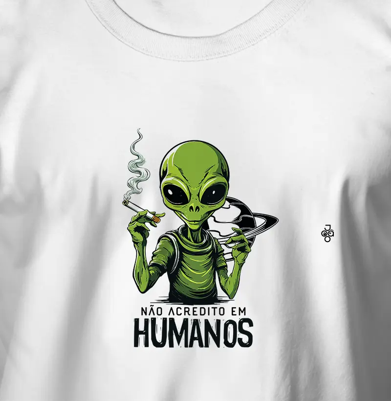Camiseta Não Acredito em Humanos