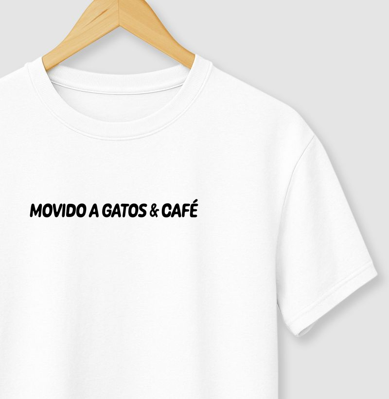 Movido a Gatos & Café