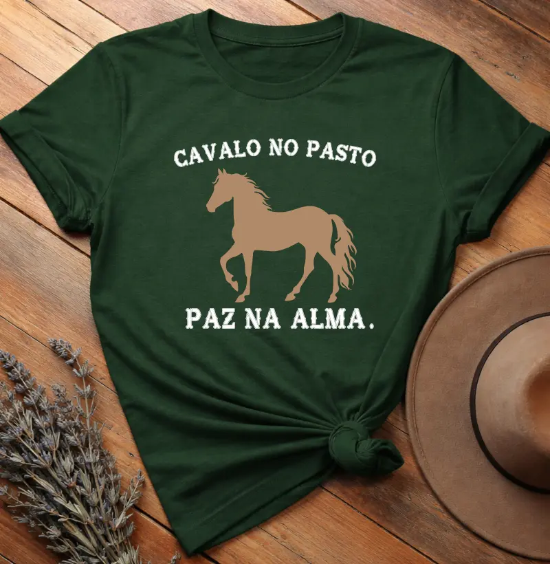 Camiseta Cavalo no Pasto Paz na Alma 100% Algodão Premium