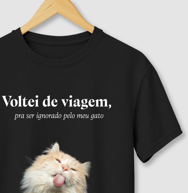 Voltei de viagem pra ser ignorado pelo meu gato.