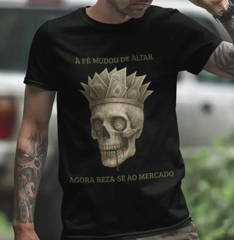 A Fé mudou de altar.