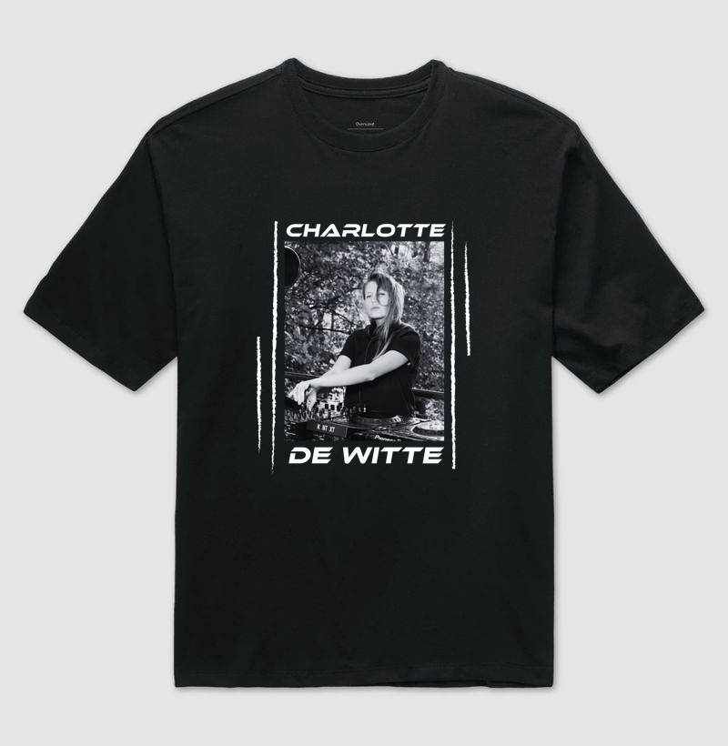 OVERSIZED Charlotte de Witte
