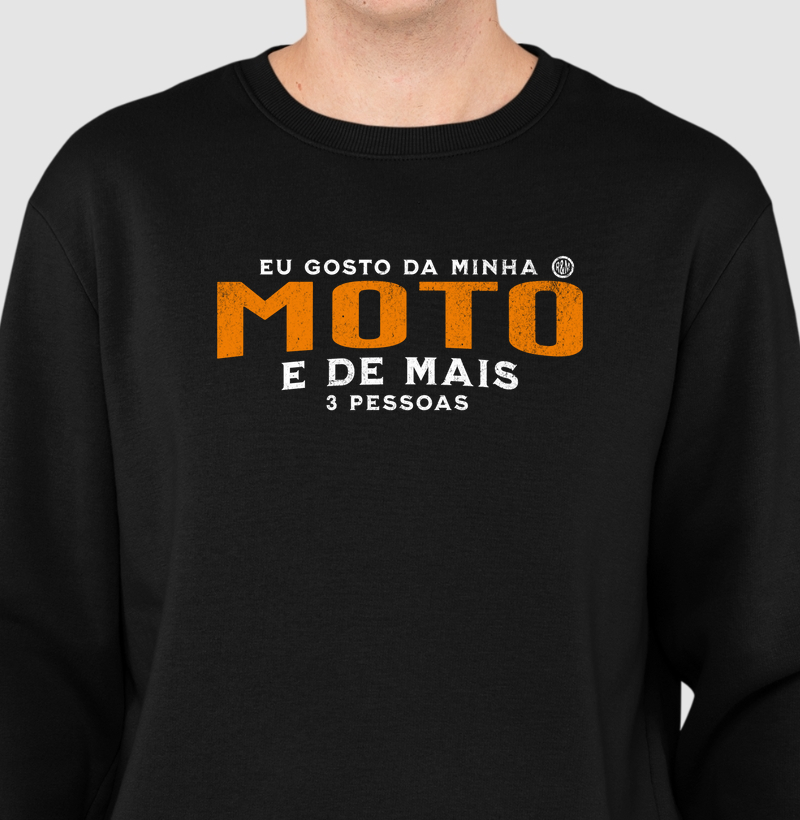 Eu gosto da minha moto e de mais 3 pessoas