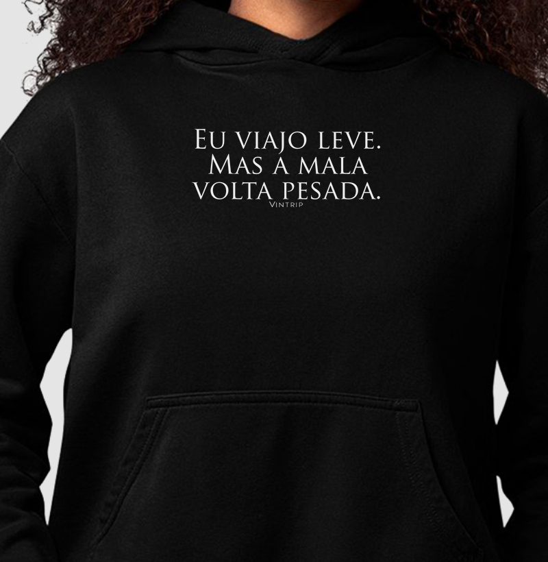 Eu viajo leve. Mas a mala volta pesada