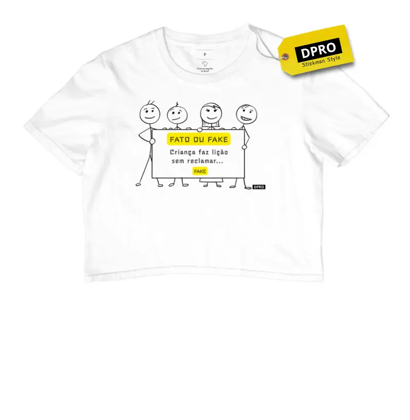 Criança faz lição sem reclamar