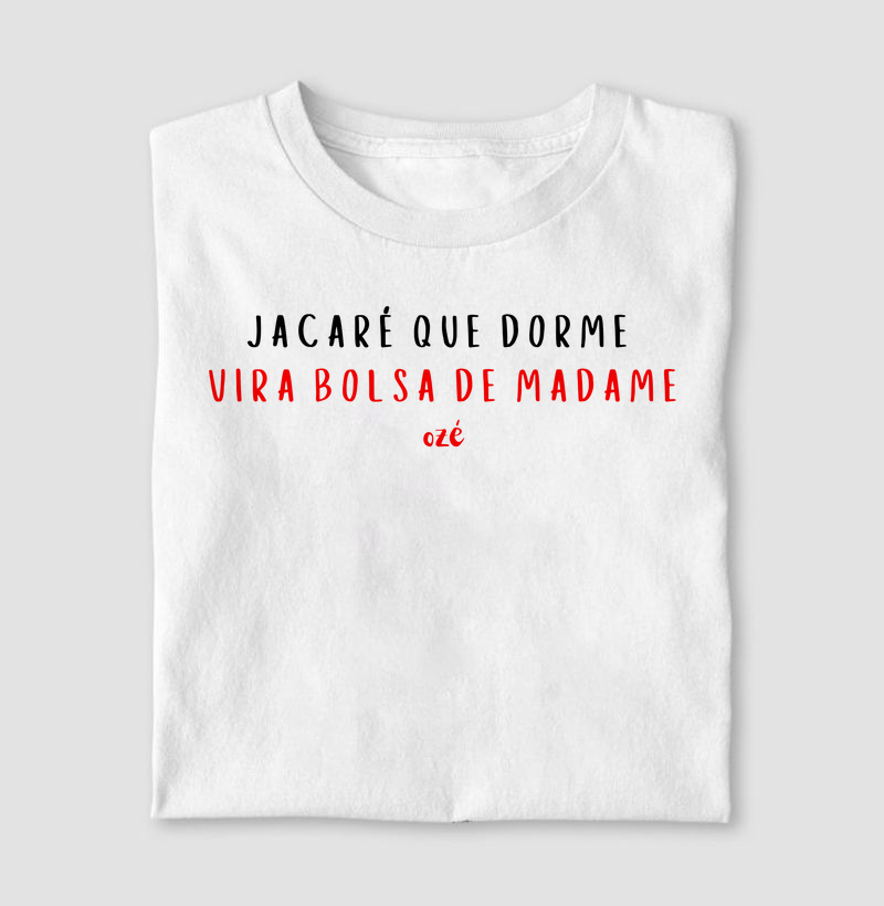 Malandragem: Jacaré que dorme vira bolsa de malandro