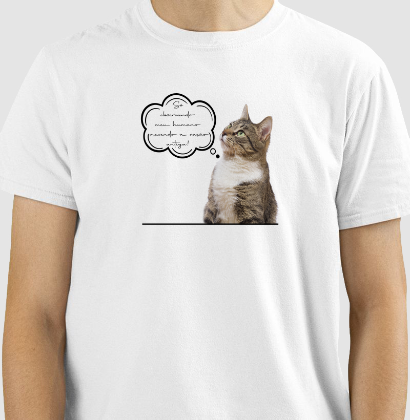 Camiseta mexendo na ração
