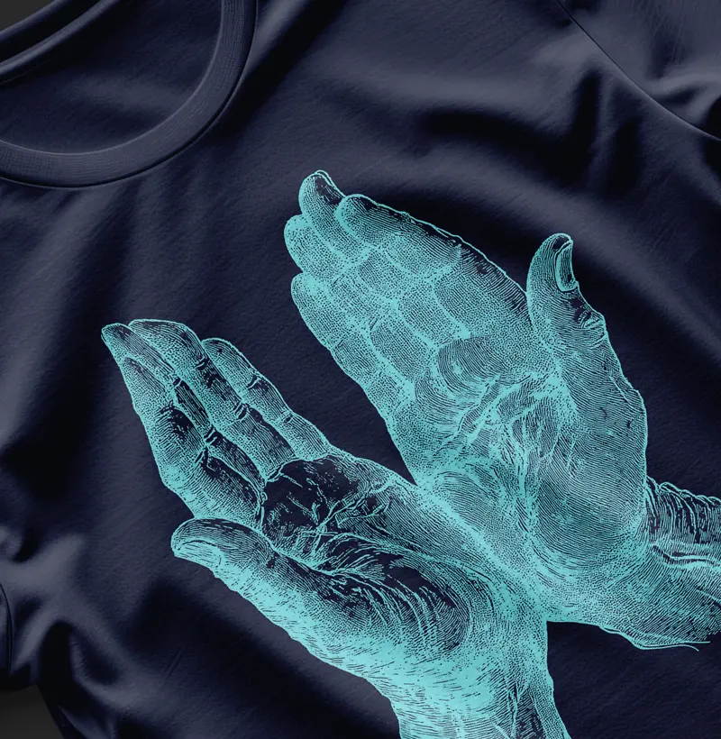 Blusa Mãos em oração estampa azul claro