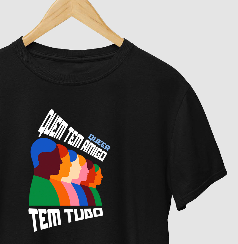 Tem amigo, em tudo