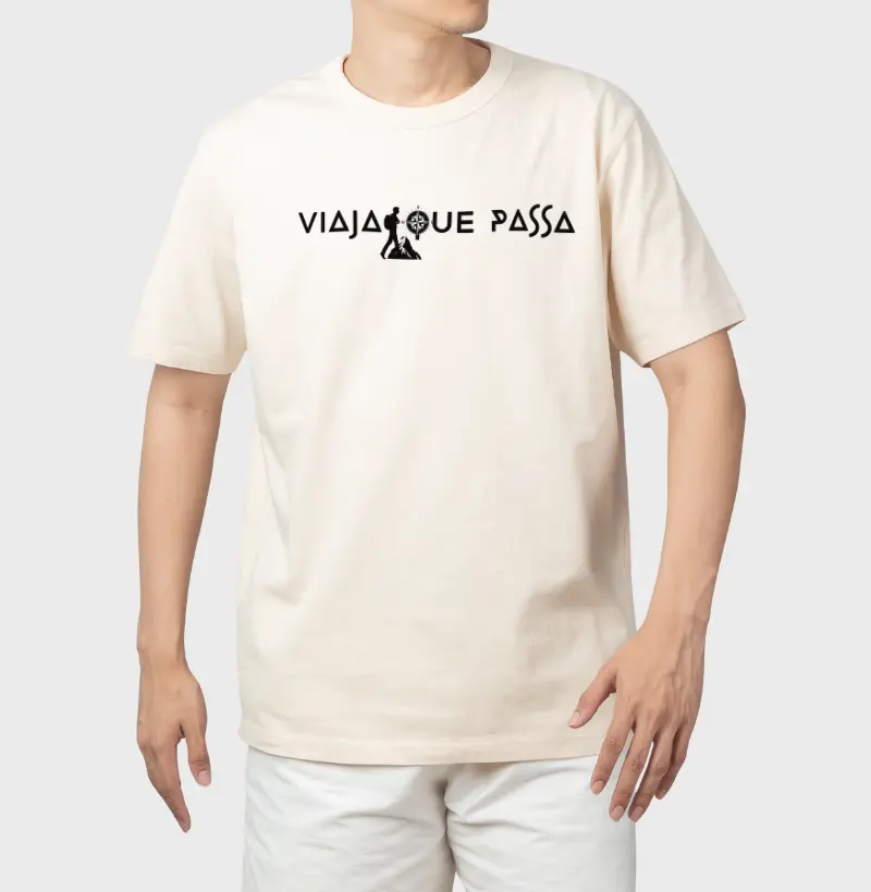 Camiseta Oversized Viajante Mochileiro -  Viaja Que Passa