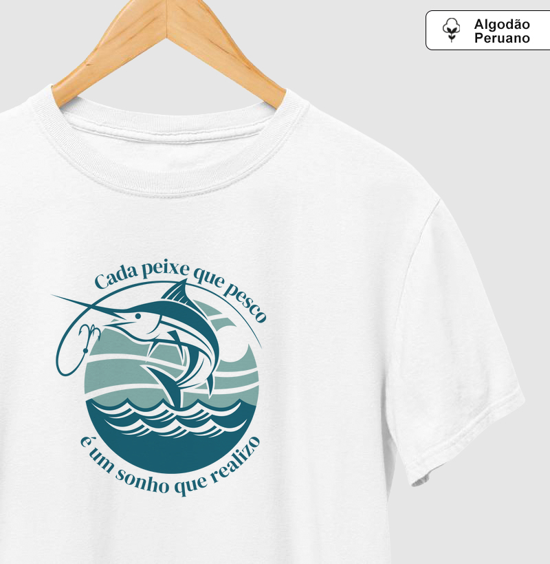 CADA PEIXE QUE PESCO - CAMISETA PREMIUM