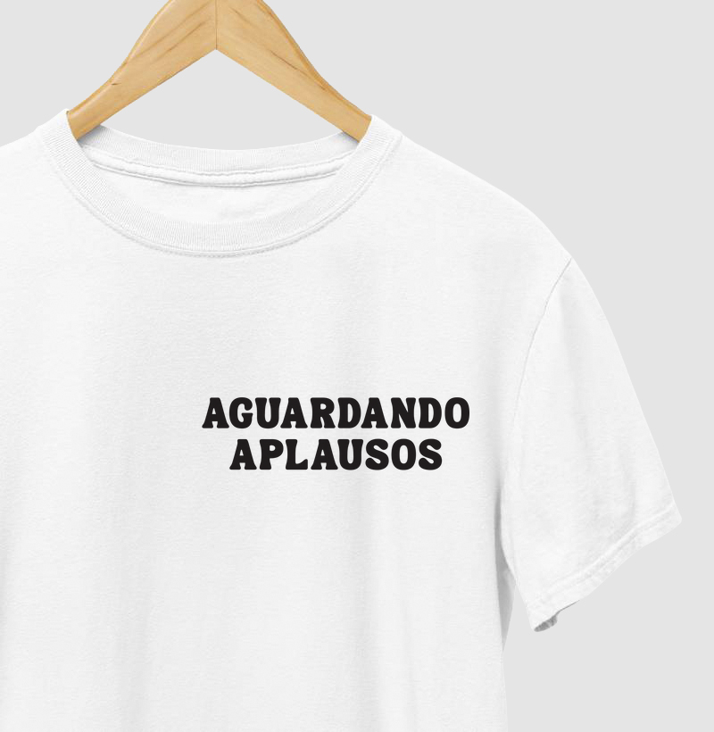 Aguardando Aplausos