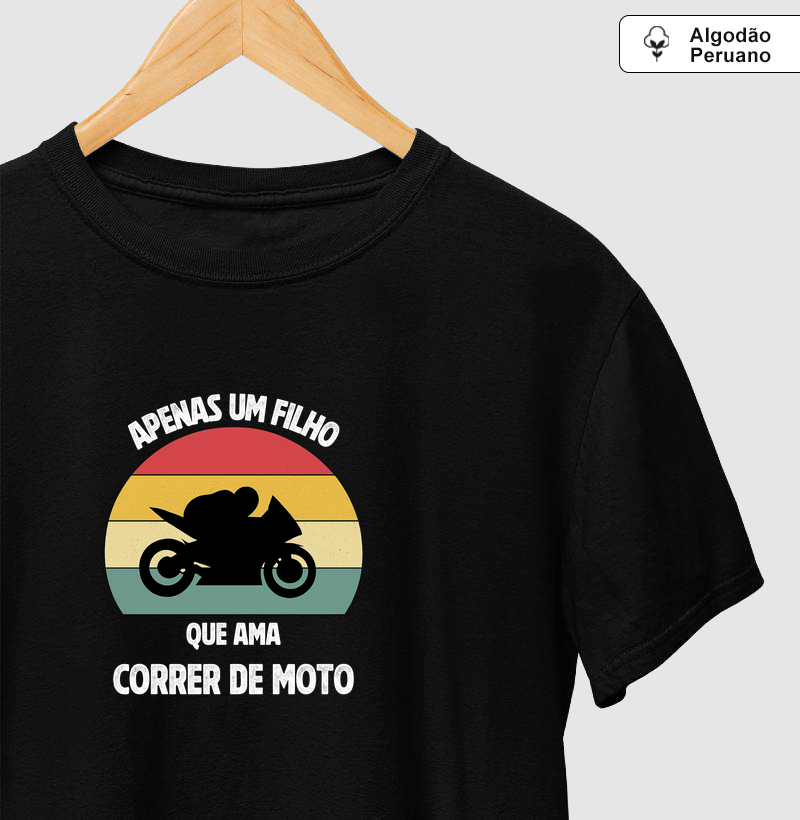Apenas um filho que ama correr de moto