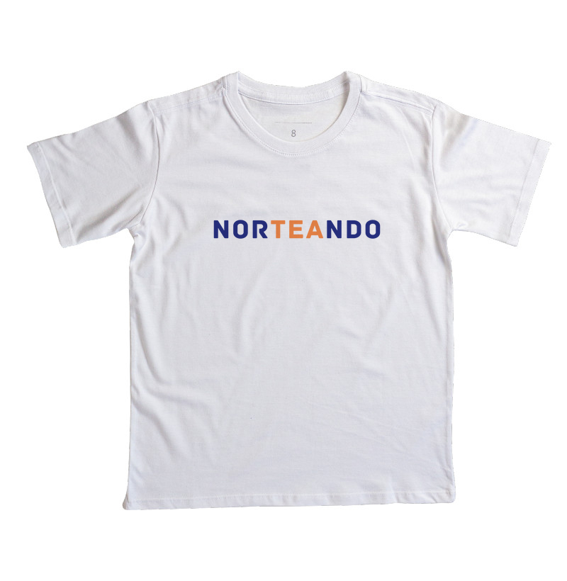 Peça com Escrita Norteando 