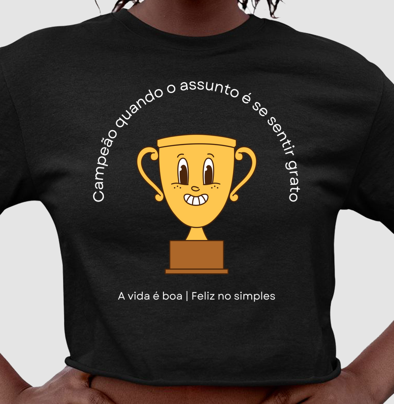 Cropped | Campeã quando o assunto é agradecer 