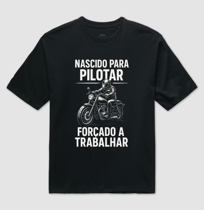 Nascido para pilotar forçado a trabalhar