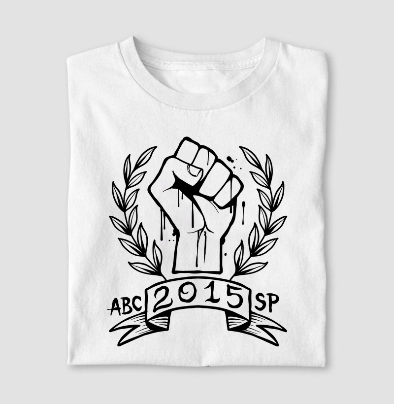 Camiseta Punho Preto