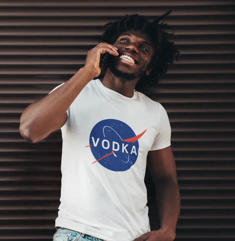 Camiseta ZP Estampada Vodka Espaço