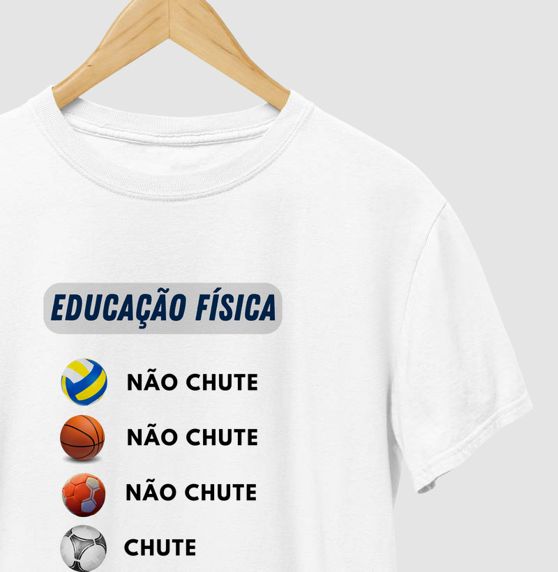 Chutar ou não chutar?