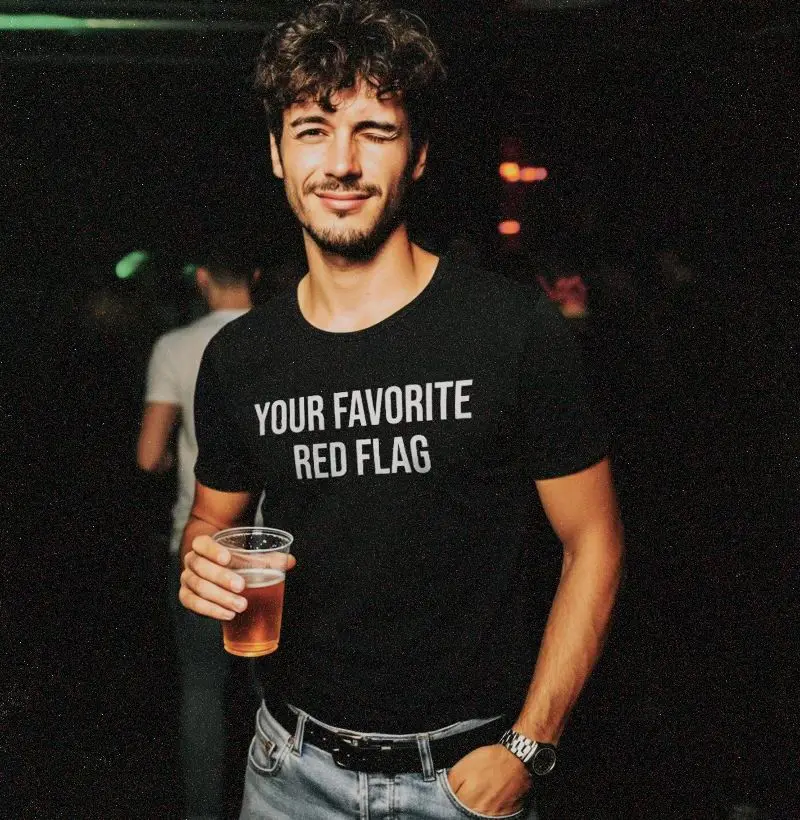 your favorite red flag | camiseta de algodão pima premium