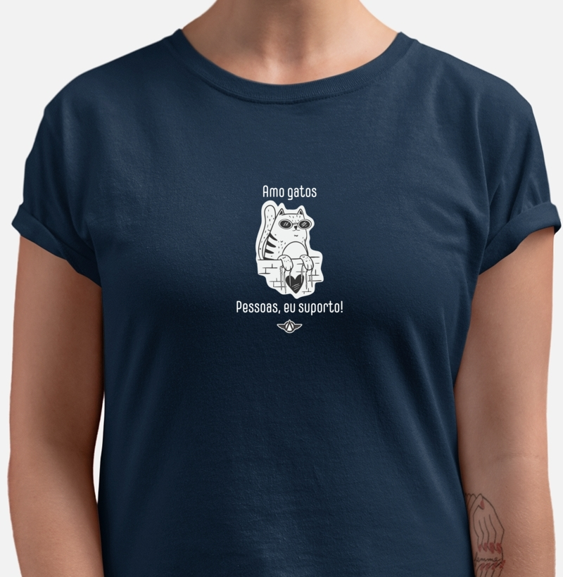 Camiseta Amo gatos. Pessoas, eu suporto