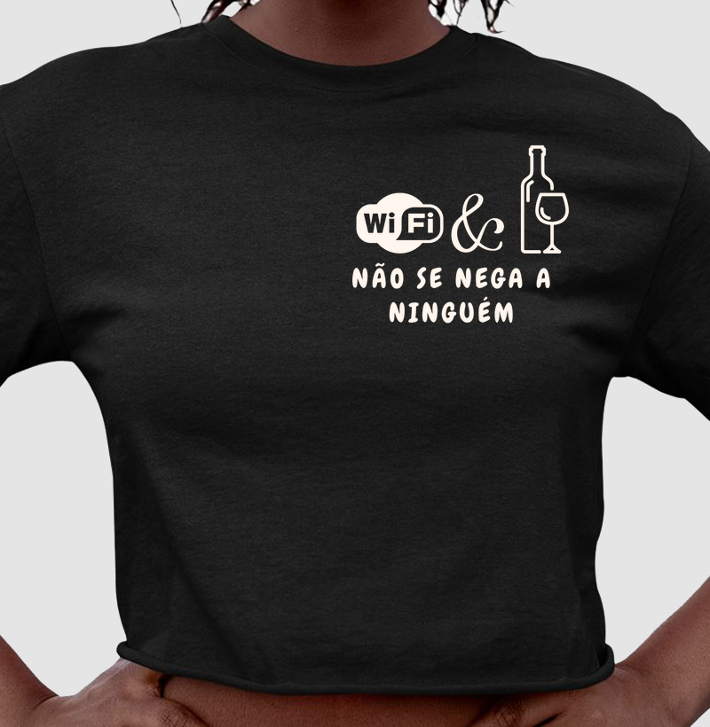 Camiseta Wi-Fi e Vinho