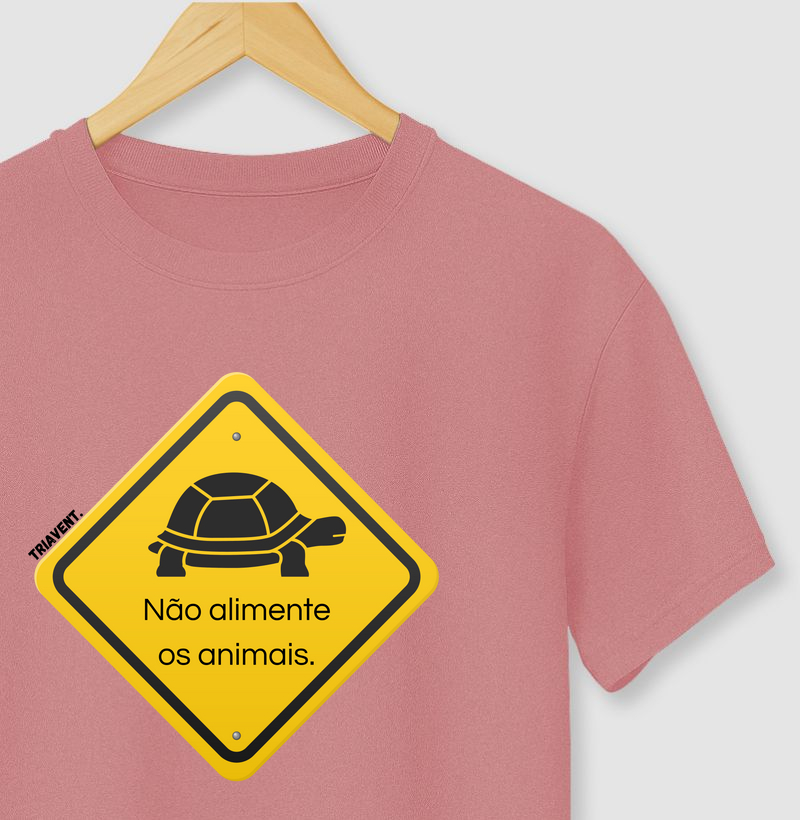 Camiseta Não alimente os animais.