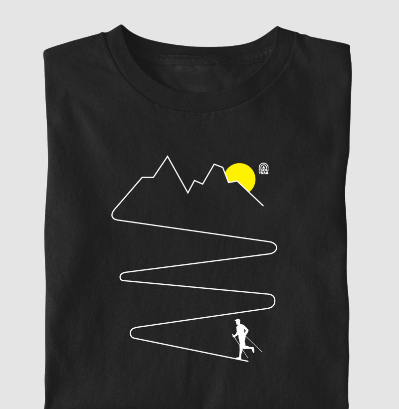Camiseta Infantil (PP adulto) Subindo Montanha
