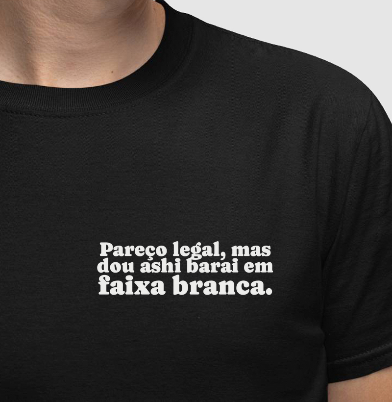 Ashi barai em faixa branca.