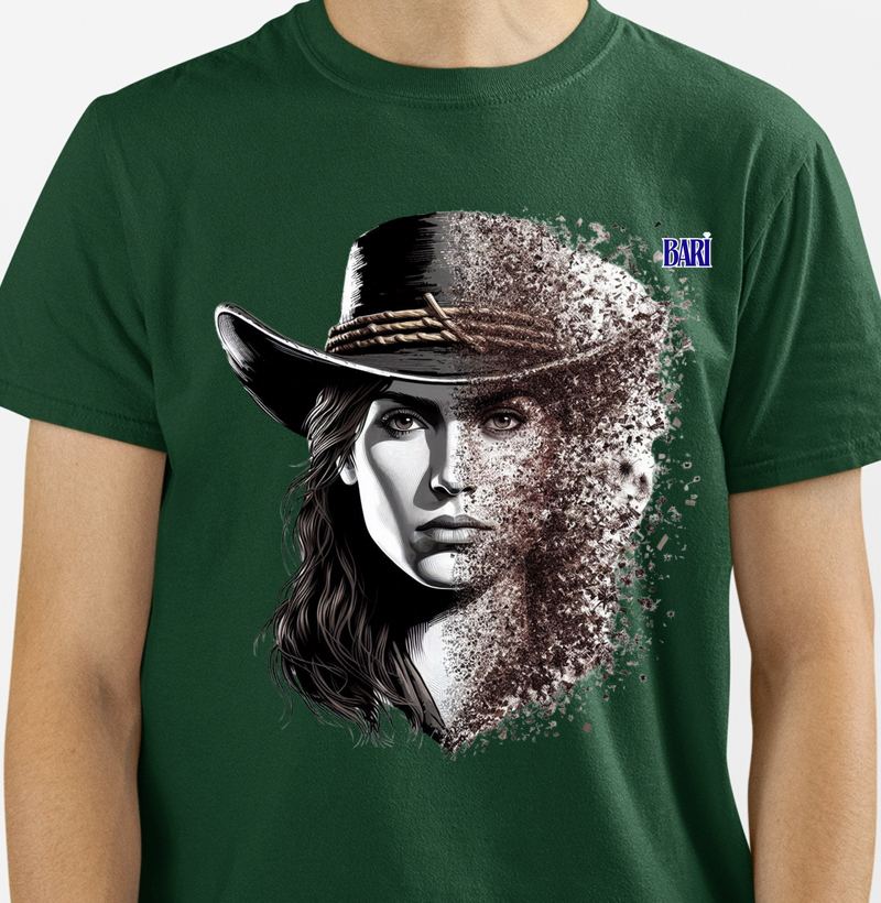 Camiseta com Estampa de Mulher do Velho Oeste Desfragmentada