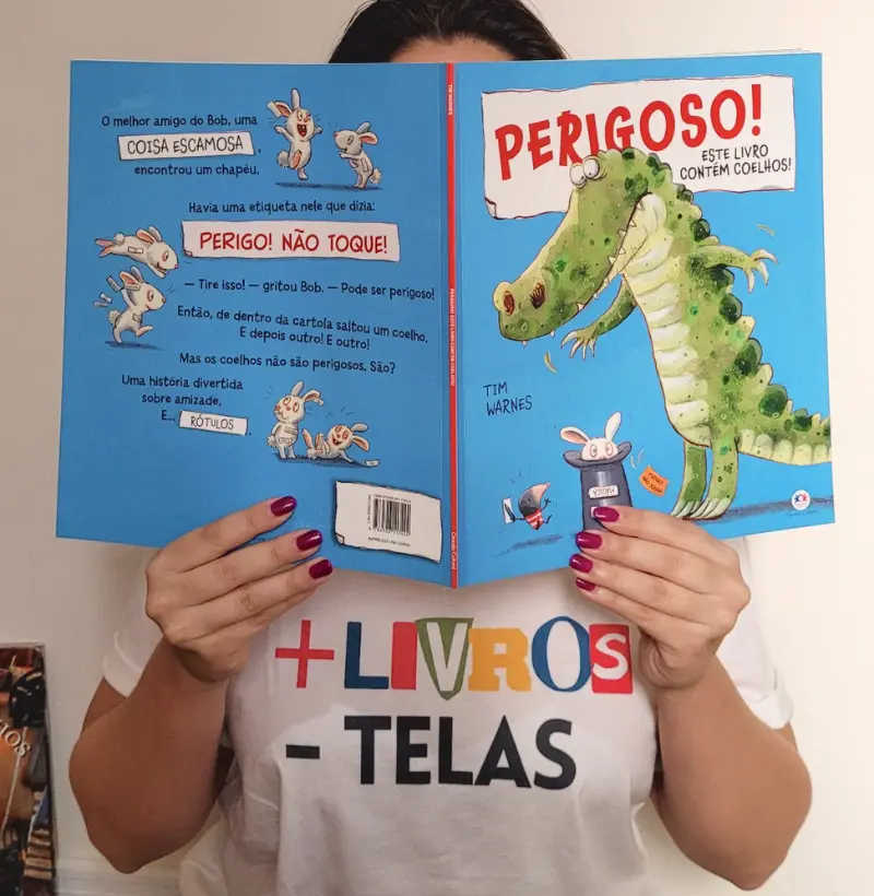 Camiseta | + Livros - Telas