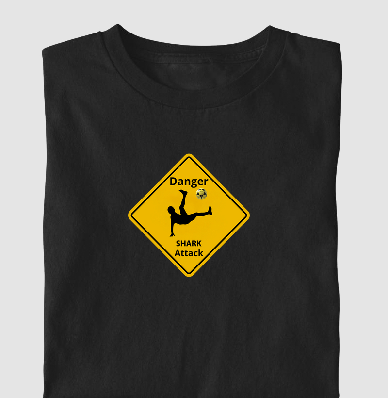 Camiseta perigo shark attack
