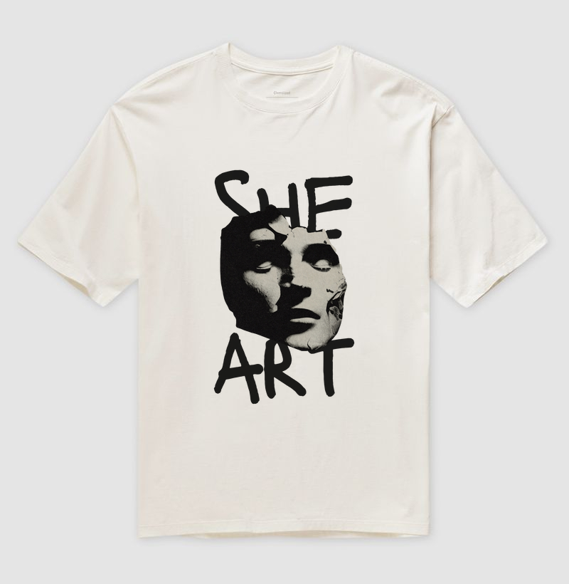 Camiseta Oversized - SHE IS ART