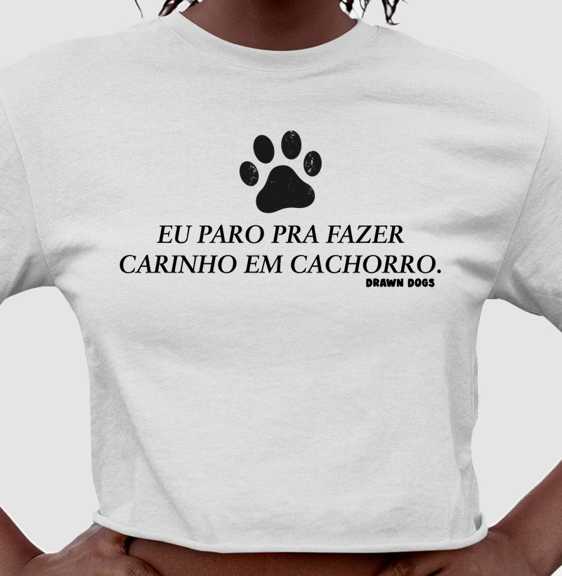 Eu paro pra fazer carinho em cachorro