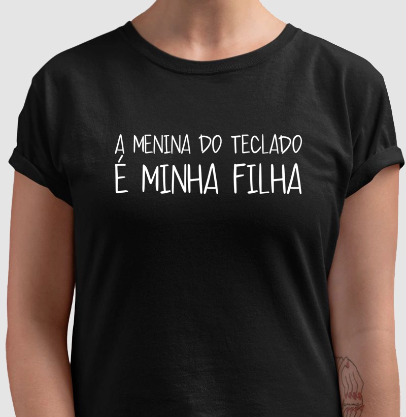 A menina do teclado é minha filha