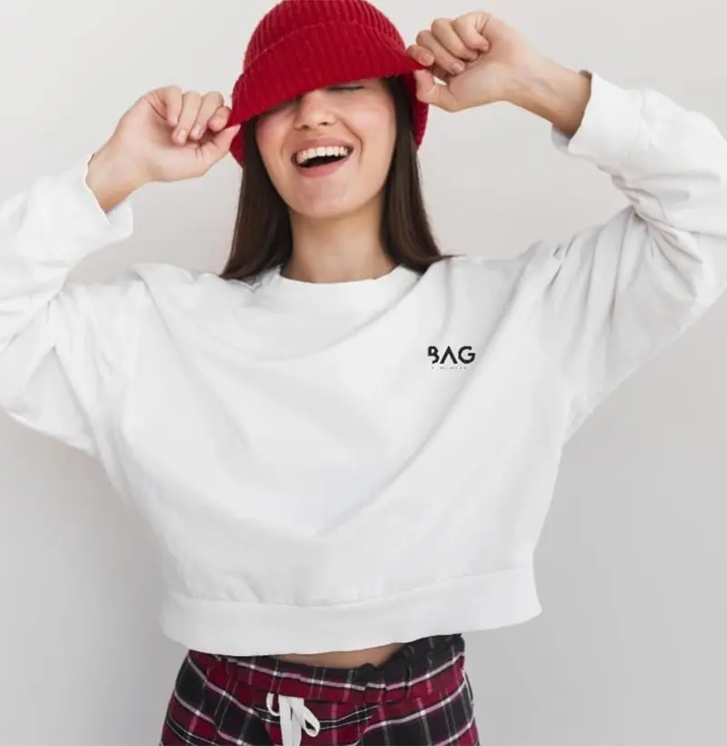 Moletom Cropped Preto e Branco - Linha BAG