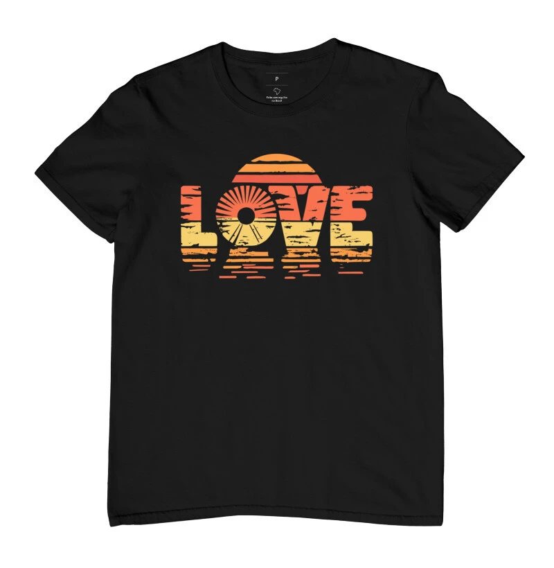 Camiseta LOVE - Pôr do Amor Retro