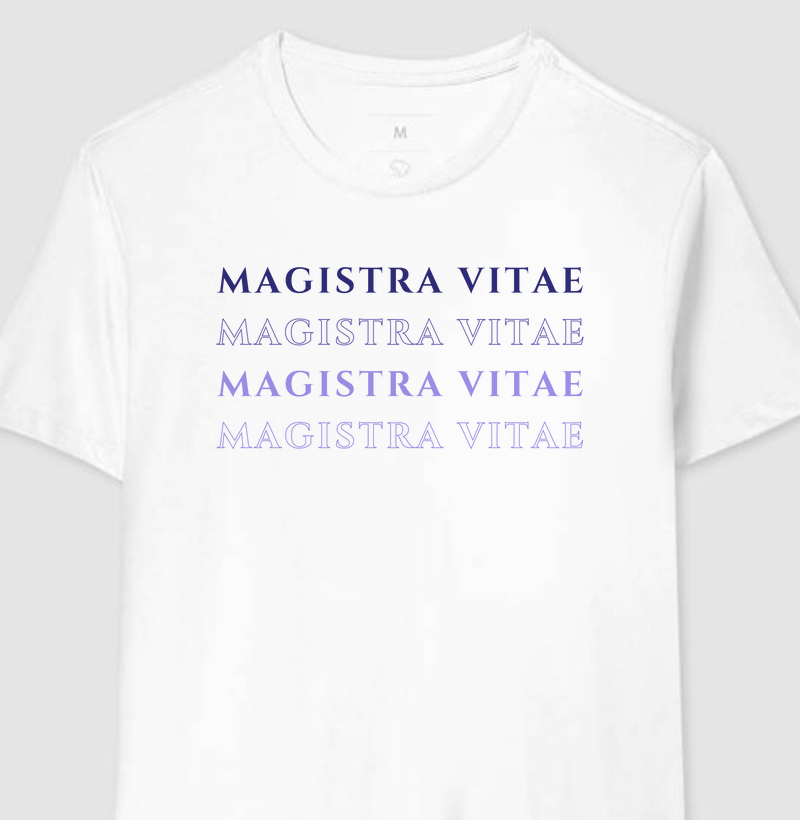 Camiseta Magistra Vitae: A História é Mestra da Vida