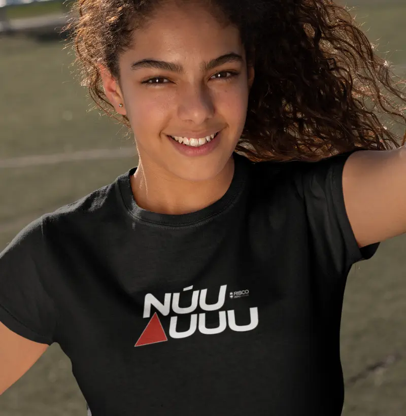 T-Shirt Feminina Preta - Núuuuu