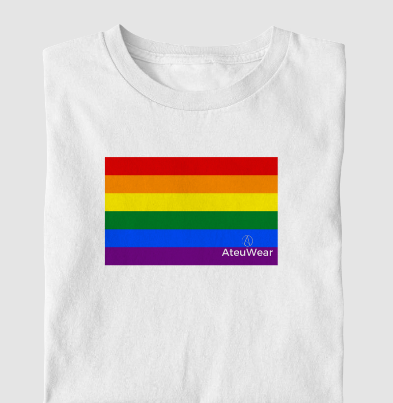 Camiseta AteuWear LGBTQIA+ Branca.