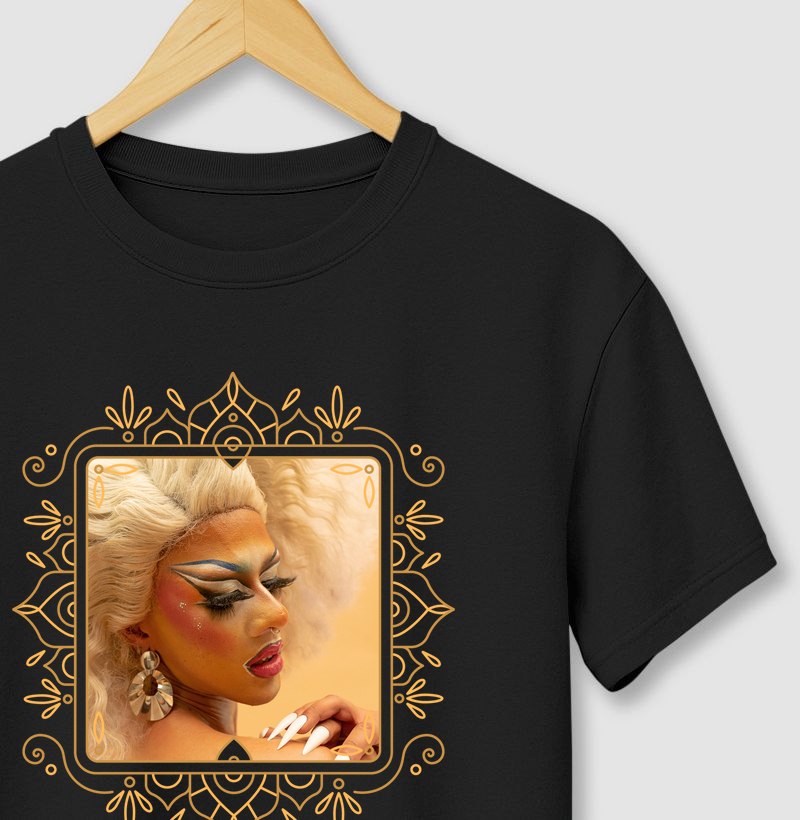 Brilho Dourado Queen. 